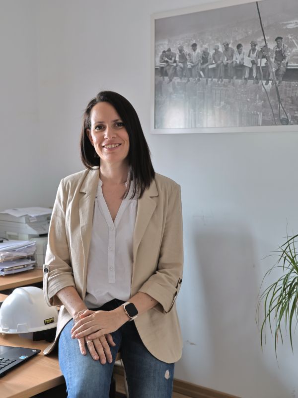 eva sánchez aparejadora almendralejo